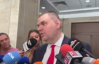 Делян Пеевски: Демерджиев вместо да мисли за съпругата си, мисли за мен