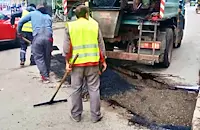 Продължава кърпенето на улици в Русе