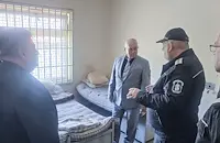 Заместник-министър инспектира ремонтирания арест във Варна
