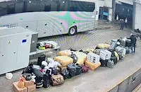 Откриха хиляди фалшиви парфюми и цигари в тайници на автобуси от Турция
