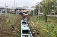 Вагони с амониева селитра дерайлираха край ЛВЗ