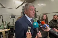 Нелегална фабрика в Карнобат е произвеждала реплики на известни марки цигари