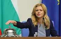 ГЕРБ събира подписи за оставката на Михаела Доцова