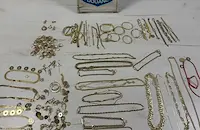 Митничари иззеха „златен“ елек на Капитан Андреево