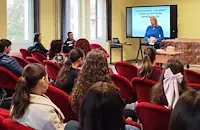 Прокурори показаха на ученици в Русе как се разпознават фалшиви пари