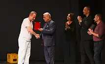 Почетоха Самуел Финци на финала на театралния фестивал в Русе