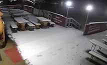 Сняг покри хижа „Алеко“ и Пампорово