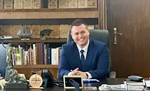 Ученик "пое" управлението на Община Русе