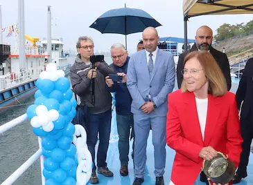 Кръстиха два нови кораба за поддръжка на Дунав в Русе