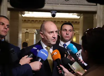 Министерският съвет отхвърли обвиненията в агитация от Румен Радев