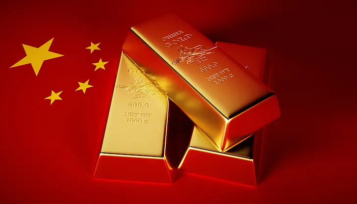 Китай увеличава златните си резерви с 740 000 унции