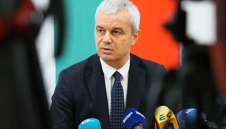 Лидерът на „Възраждане“ изключи подкрепа за кандидата на балотажа Лидерът на „Възраждане“ изключи подкрепа за кандидата на балотажа