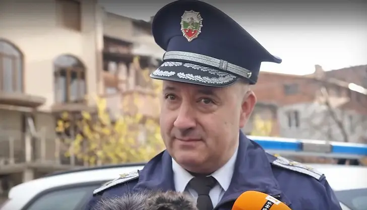 Връчени са 50 предупредителни протокола за изборна търговия Връчени са 50 предупредителни протокола за изборна търговия