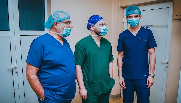 Русенски хирурзи в уникална дистанционна операция от Шанхай
