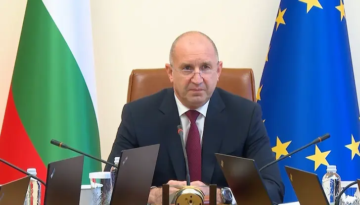 Румен Радев: Заварихме изпразнена хазна с прекомерен дефицит и борчове