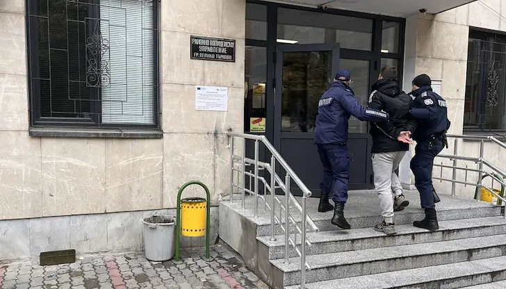 Жандармерията от Русе се включи в масираните проверки срещу купуването на гласове Жандармерията от Русе се включи в масираните проверки срещу купуването на гласове