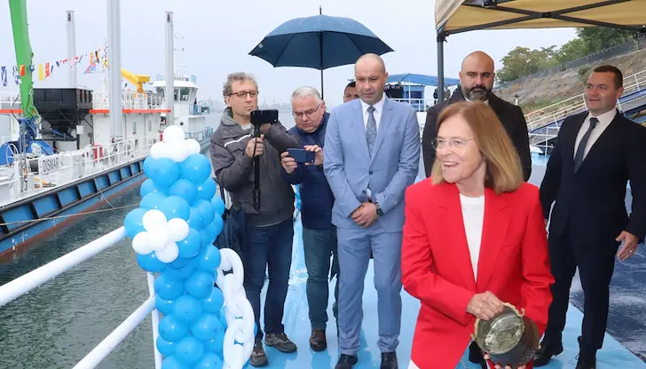 Официално кръщаване на нови кораби за Дунав в Русе