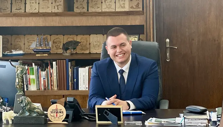 Мениджър за един ден: Петър Георгиев заема поста на кмета на Русе