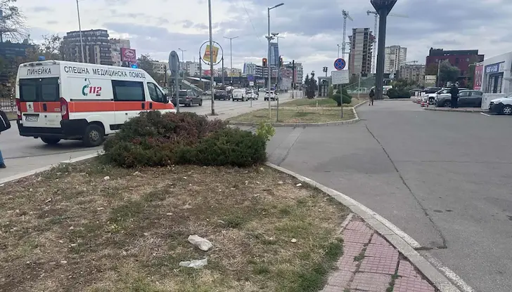 Полицаи и служители извадиха човека невредим за минути Полицаи и служители извадиха човека невредим за минути