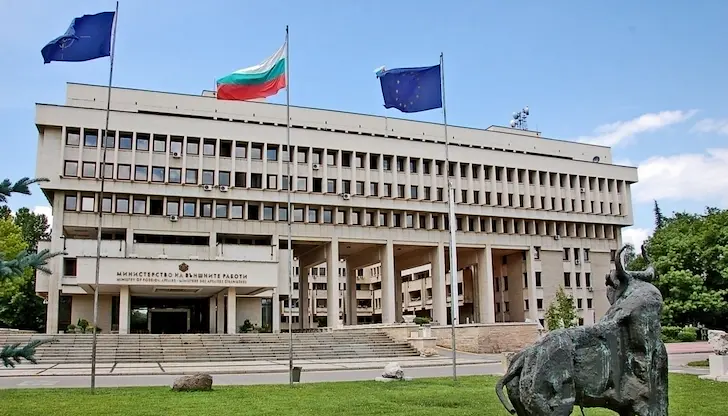 Указът за отзоваването на дипломата влезе официално в сила Указът за отзоваването на дипломата влезе официално в сила