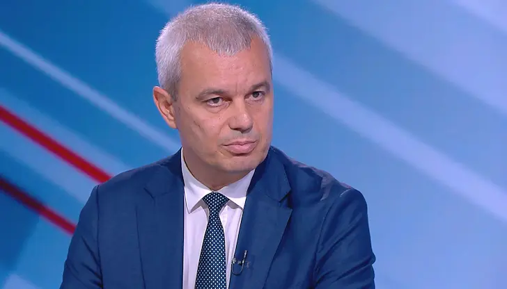 Кандидатът за президент предлага полупрезидентска република в България