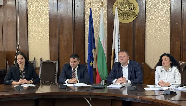 В Русе обсъждат законодателни промени срещу неприятните миризми