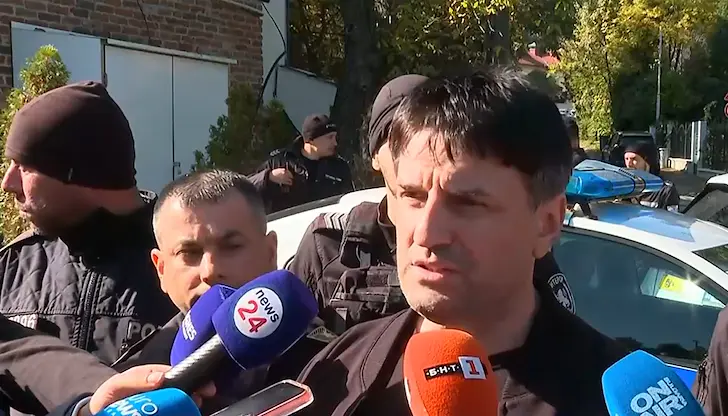 Лицата изграждат два комплекса в София