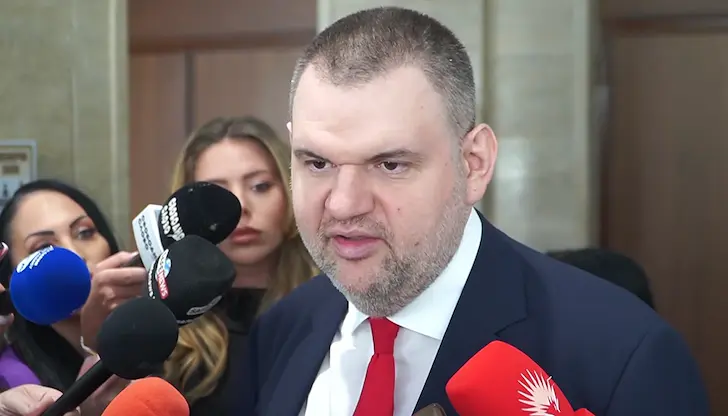 Делян Пеевски обеща разкрития за обществените поръчки