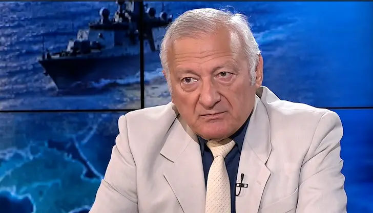 Военният експерт критикува действията на правителството