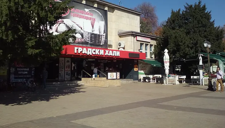 Нападение над мъж край Централните хали в Русе