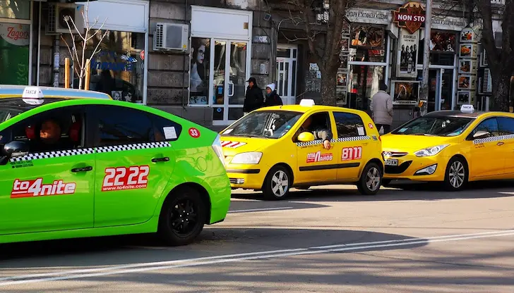 Община Русе започва кампания за преиздаване на таксиметрови разрешителни