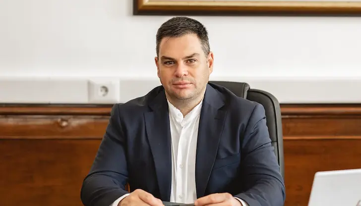 Досегашният ръководител на направление „Транспорт“ се оттегля без ясни мотиви Досегашният ръководител на направление „Транспорт“ се оттегля без ясни мотиви