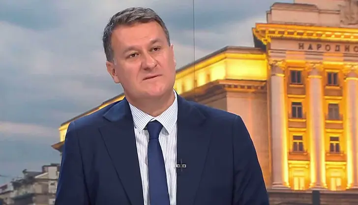Политологът очаква сериозно напрежение между власт и опозиция заради бюджета Политологът очаква сериозно напрежение между власт и опозиция заради бюджета