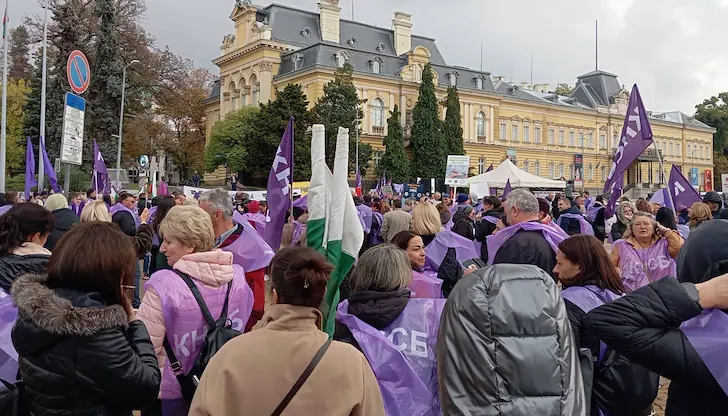 Синдикатът настоява за минимално възнаграждение от 690 евро