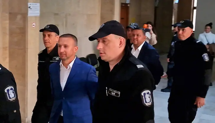 Прокуратурата проверява обществени поръчки за седем милиона евро Прокуратурата проверява обществени поръчки за седем милиона евро