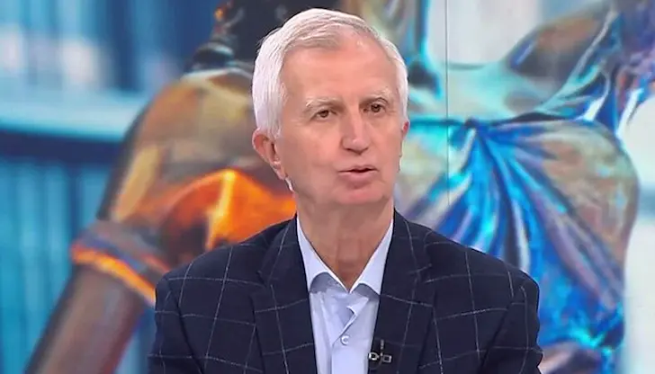 Професорът по наказателно право обясни правилата пред съда Професорът по наказателно право обясни правилата пред съда