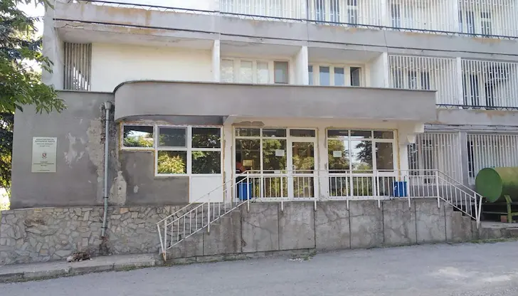 Прекъсване на електричеството затваря гишета на полицията във Ветово