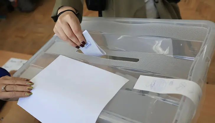 Първият тур в неделя постави антирекорд с едва 22,98 процента гласували Първият тур в неделя постави антирекорд с едва 22,98 процента гласували