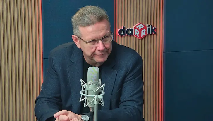 Нова сглобка срещу кабинета на Румен Радев