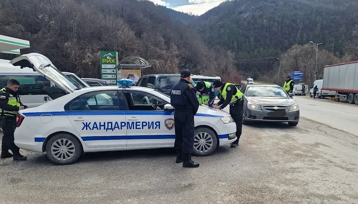 Двама души са задържани при акция срещу търговията с гласове Двама души са задържани при акция срещу търговията с гласове