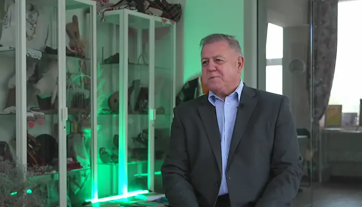 Кандидатът за президент се поклони пред паметта на Петко Огойски в село Чепинци