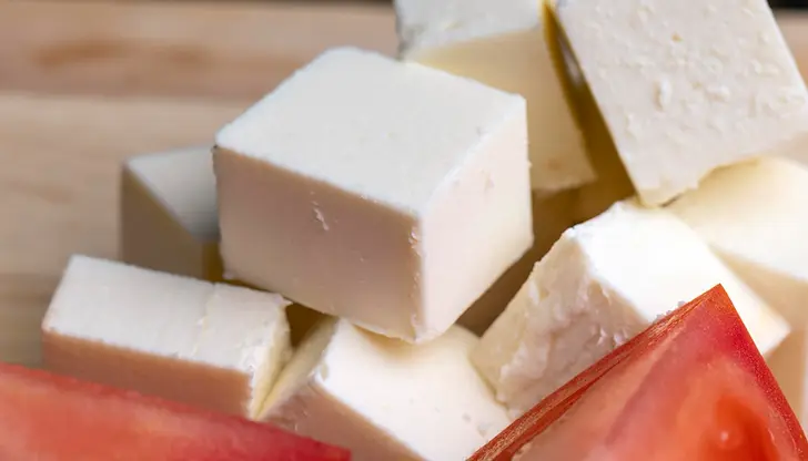 Проучване откри над 60% вода в евтините млечни продукти Проучване откри над 60% вода в евтините млечни продукти