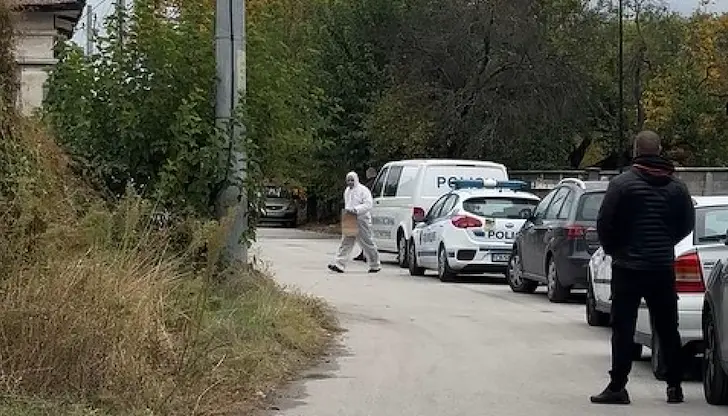 Полицаи откриха тялото на жертвата в багажник след катастрофа Полицаи откриха тялото на жертвата в багажник след катастрофа