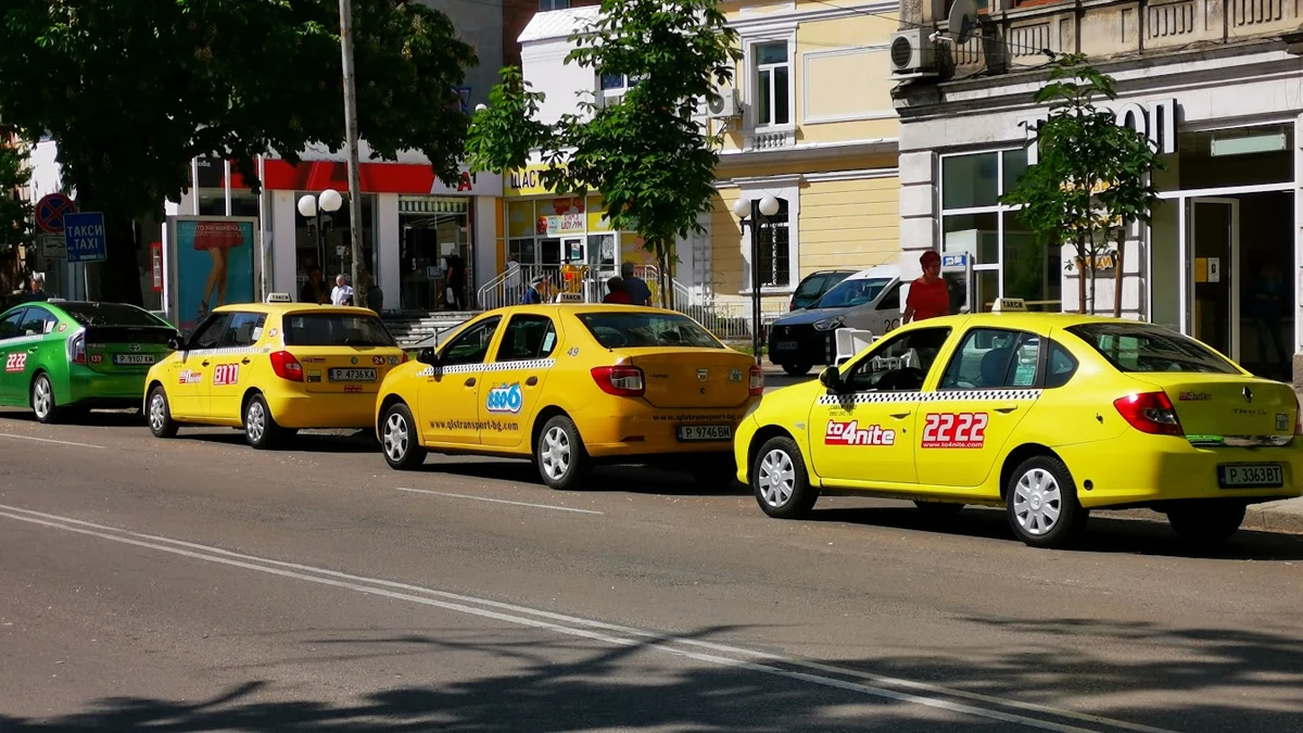 Таксиметровите тарифи в Русе се увеличават от 2027 година