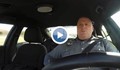 Полицай имитира изпълнителката на песента "Shake it off"