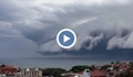 Страховити кадри как облак "цунами" удря Сидни