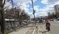30-метров кран падна на оживена улица в София