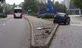 Пияна шофьорка помете пътен знак в Благоевград