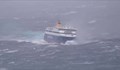 Силна буря спря много фериботи в Гърция