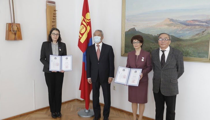 Отличието е за заслуги за установяването, укрепването и развитието на двустранните отношения между България и Монголия